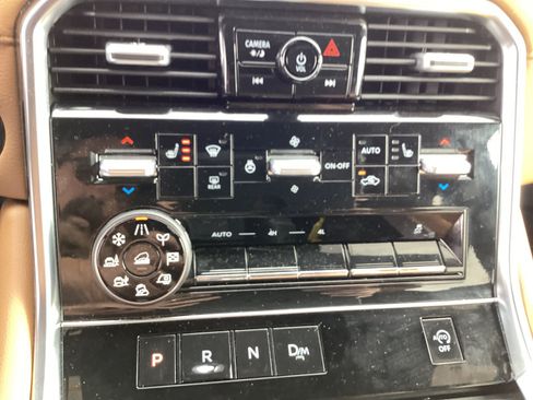 Used 2025 Nissan Armada SL w/ Captain's Chari Seat Package AWD/4WD image 23