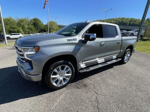New 2026 Chevrolet Silverado 1500 High Country w/ High Country Premium Package AWD/4WD image 3