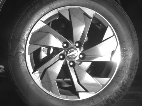 Used 2025 Nissan Rogue SV image 12