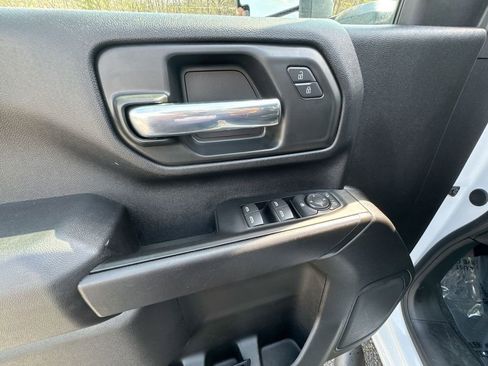 Used 2025 Chevrolet Silverado 2500 Custom w/ Custom Blackout Package AWD/4WD image 15