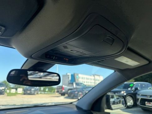 Used 2019 GMC Acadia SLT FWD image 22