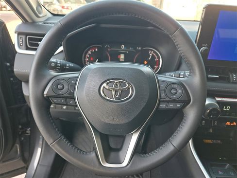 Used 2025 Toyota RAV4 XLE Premium image 14