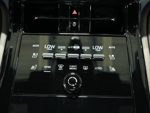 Used 2025 Porsche Panamera 4 AWD/4WD image 22