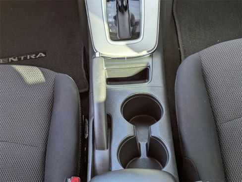 Used 2015 Nissan Sentra S image 17
