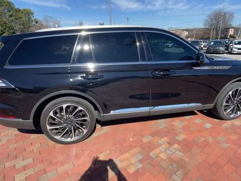 Used 2020 Lincoln Aviator Reserve w/ Equipment Group 202A AWD/4WD image 2