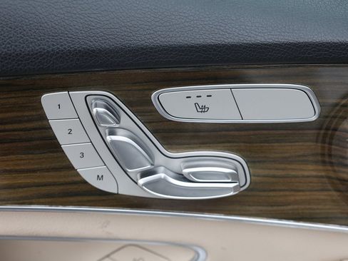 Used 2019 Mercedes-Benz C 300 Sedan w/ Premium Package image 13