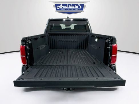 Used 2024 Toyota Tacoma TRD Sport AWD/4WD image 25