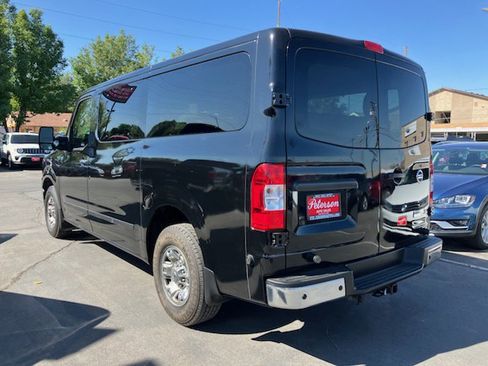 Used 2016 Nissan NV 3500 SL image 3