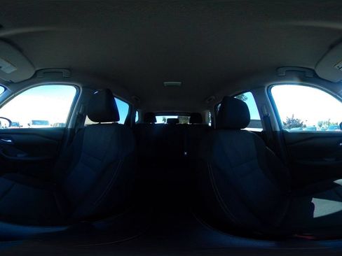 Used 2025 Nissan Rogue SV FWD image 43