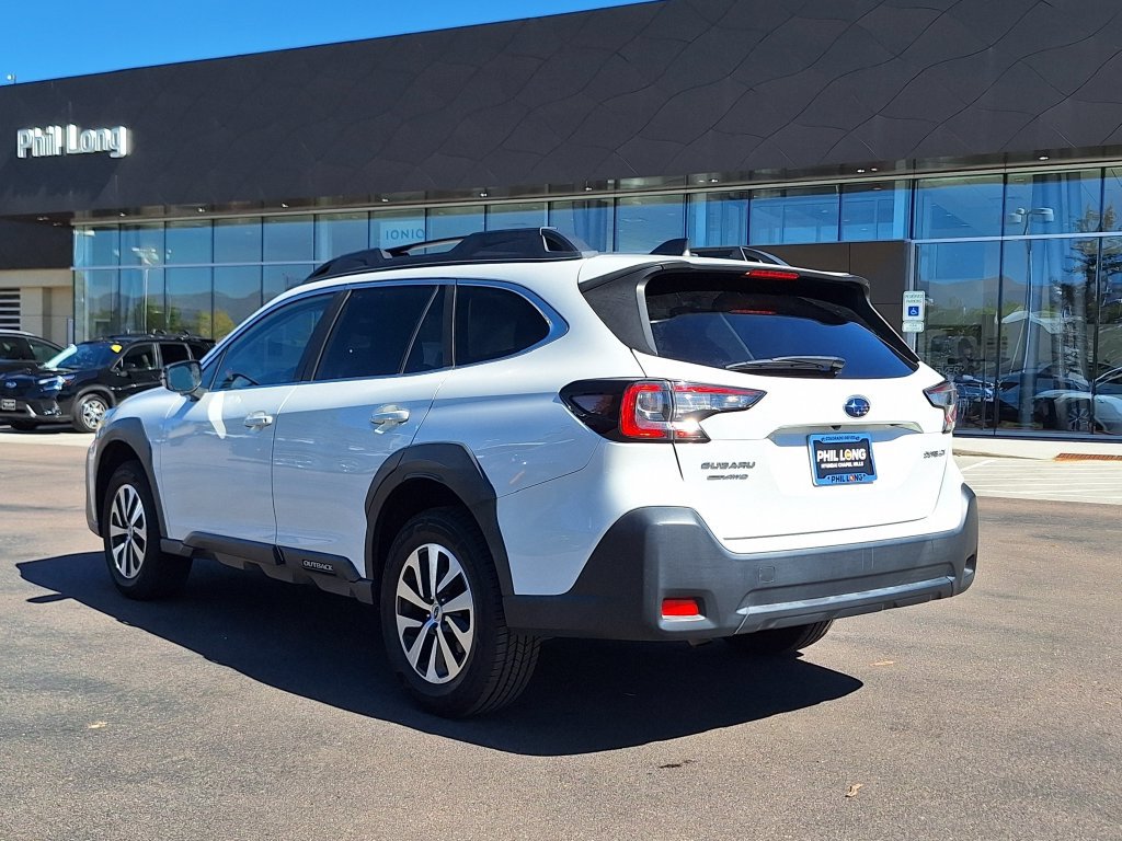 Used 2023 Subaru Outback Premium AWD/4WD image 5
