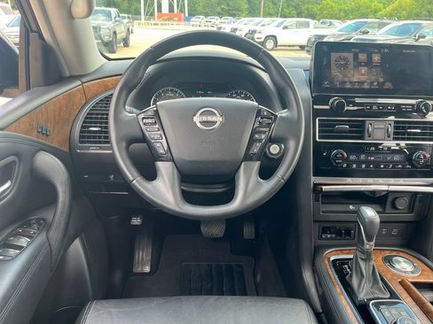 Used 2022 Nissan Armada SL RWD image 17