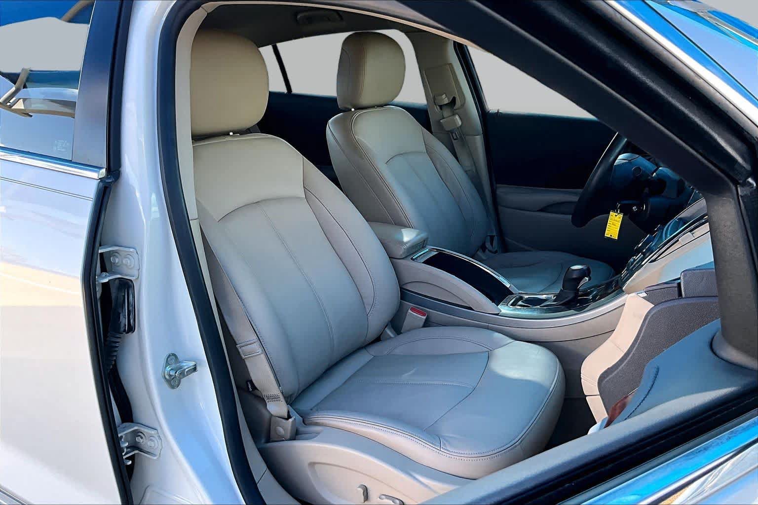Used 2013 Buick LaCrosse Leather FWD image 9