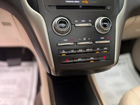 Used 2019 Lincoln MKC Select w/ Select Plus Package AWD/4WD image 20