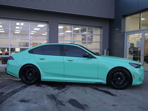 Used 2026 BMW M5 w/ Carbon Package AWD/4WD image 3