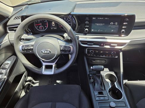 Used 2021 Kia K5 LX FWD image 11