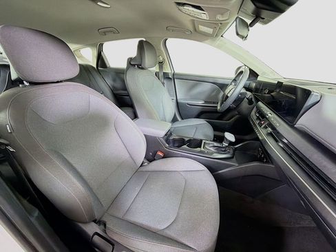 Used 2025 Kia K4 FWD image 30