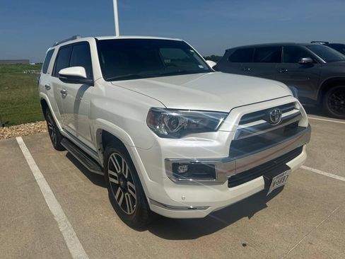 Used 2022 Toyota 4Runner Limited RWD image 4