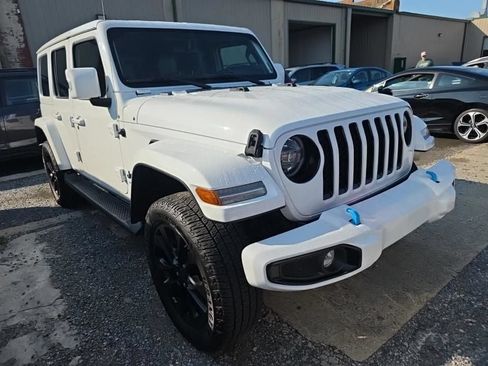 Used 2021 Jeep Wrangler Unlimited Sahara AWD/4WD image 2