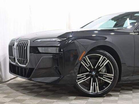 Used 2023 BMW i7 xDrive60 w/ Executive Package 2 image 4