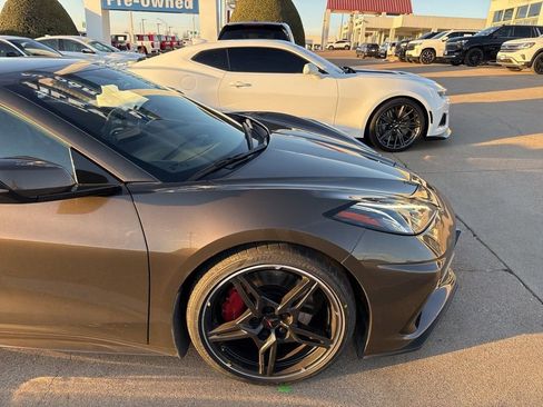 Used 2020 Chevrolet Corvette Stingray w/ 2LT Preferred Equipment Group image 4