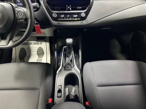 Used 2025 Toyota Corolla LE image 38