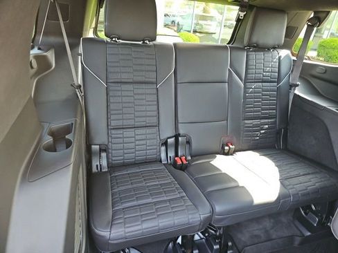 Used 2024 Cadillac Escalade Sport Platinum w/ LPO, ONYX Package AWD/4WD image 15