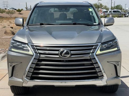 Used 2019 Lexus LX 570 4WD w/ Luxury Package image 3