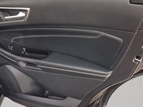 Used 2015 Ford Edge Titanium w/ Equipment Group 301A FWD image 16
