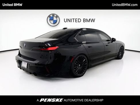Used 2025 BMW i7 xDrive60 w/ Executive Package AWD/4WD image 5