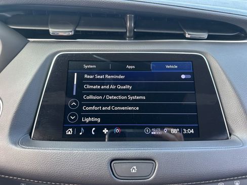 Used 2023 Cadillac XT4 Premium Luxury w/ Cold Weather Package image 37