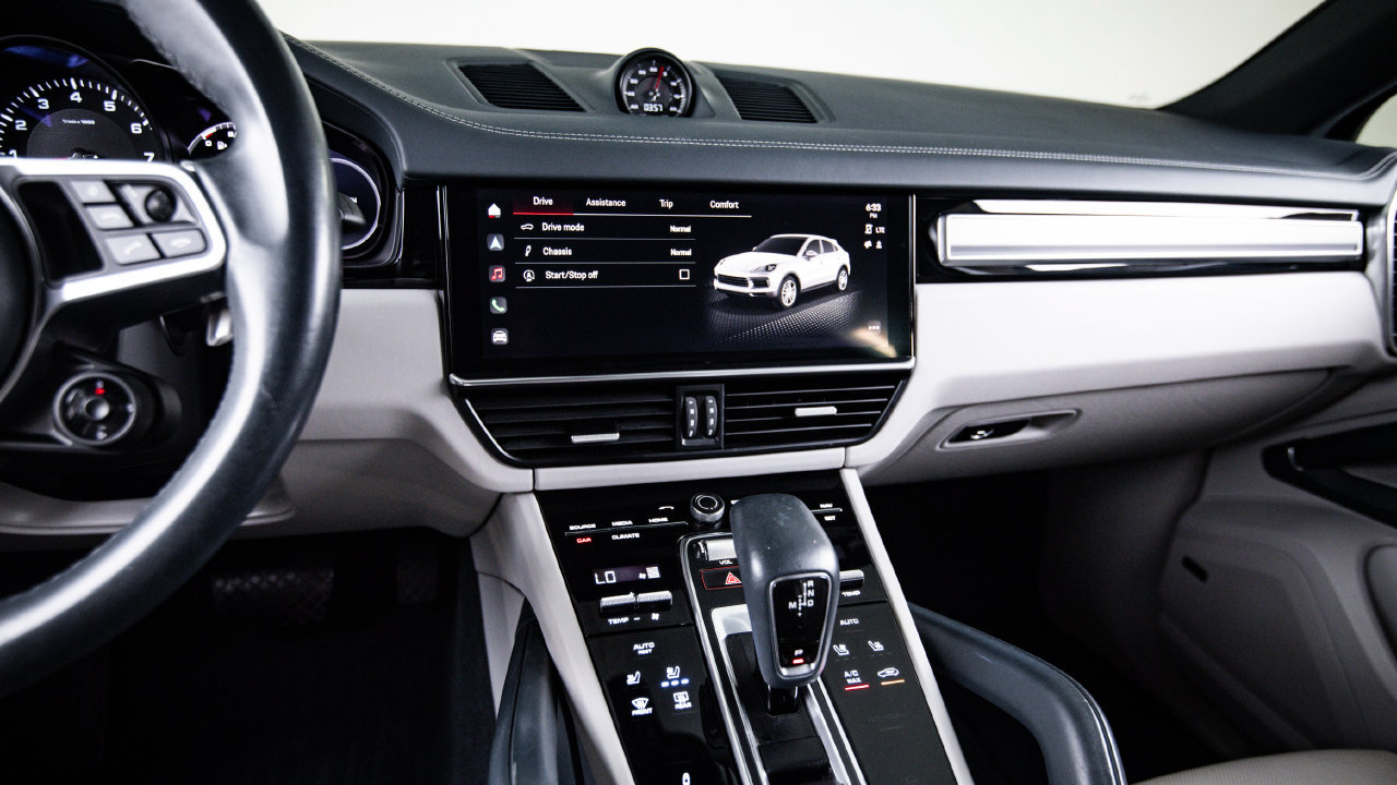 Certified 2022 Porsche Cayenne Coupe AWD/4WD image 19