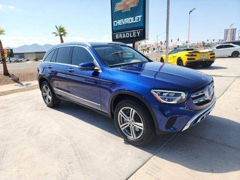 Used 2021 Mercedes-Benz GLC 300 4MATIC image 2