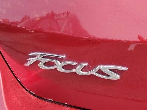 Used 2015 Ford Focus SE w/ Equipment Group 201A FWD image 6