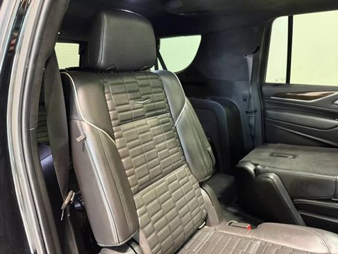 Used 2021 Cadillac Escalade ESV Premium Luxury Platinum w/ Heavy-Duty Trailer Package AWD/4WD image 36