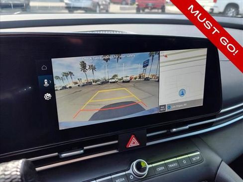 Used 2023 Hyundai Elantra SEL w/ Convenience Package FWD image 18