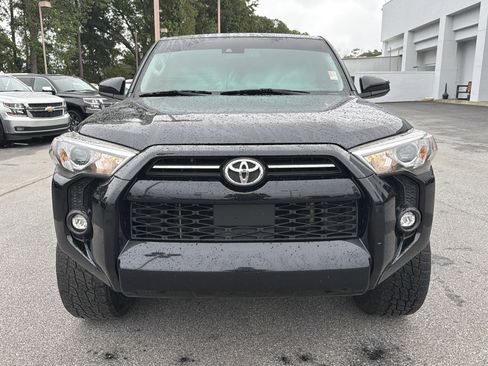 Used 2021 Toyota 4Runner SR5 image 2