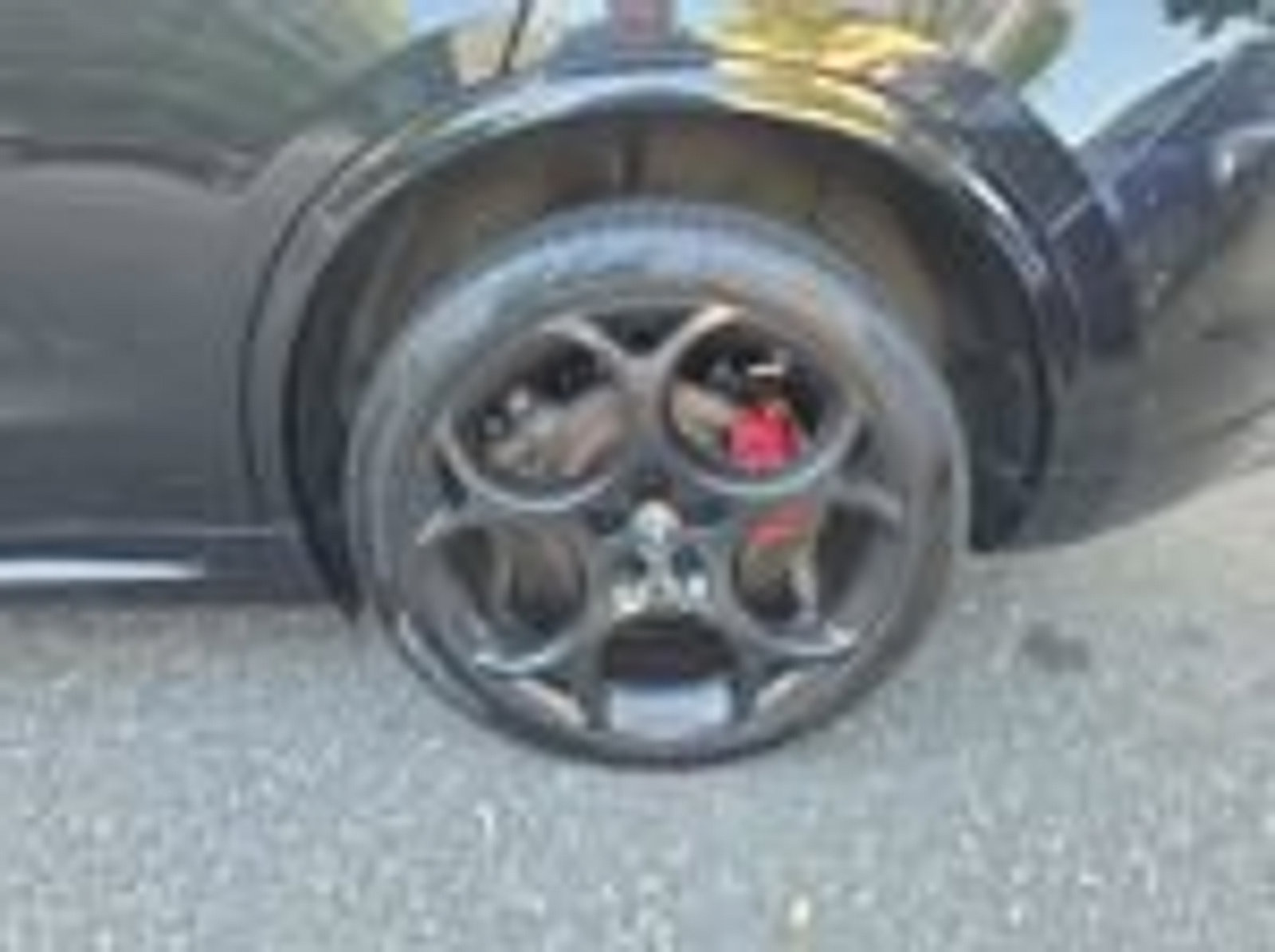 Used 2023 Alfa Romeo Stelvio Veloce AWD/4WD image 18