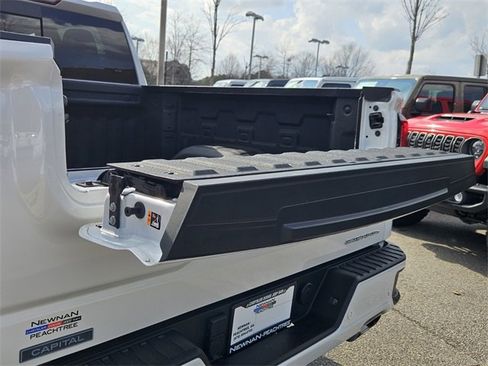 Used 2025 GMC Sierra 1500 Denali image 7
