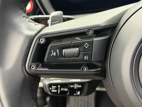 Certified 2025 Porsche Cayenne Coupe image 20