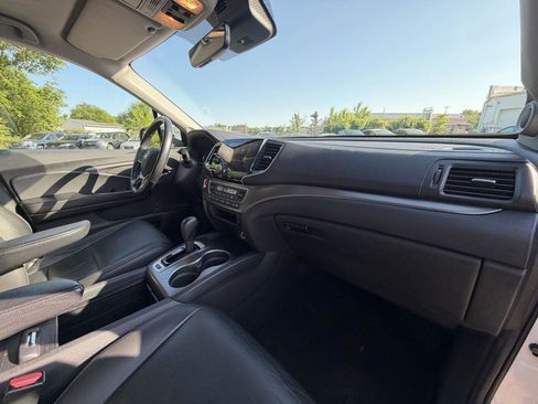 Used 2020 Honda Pilot Black Edition image 35