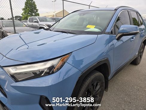 Used 2023 Toyota RAV4 SE w/ Convenience Package AWD/4WD image 4