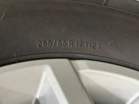 Used 2023 Nissan Frontier SV AWD/4WD image 42
