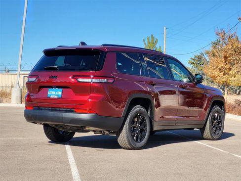 New 2025 Jeep Grand Cherokee L Altitude image 3