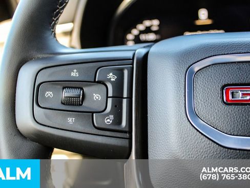 Used 2024 GMC Yukon AT4 image 28