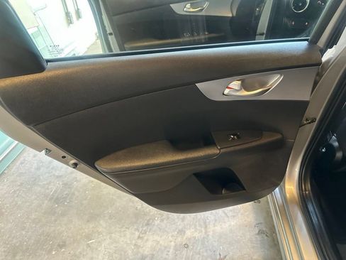 Used 2023 Kia Forte LXS FWD image 21