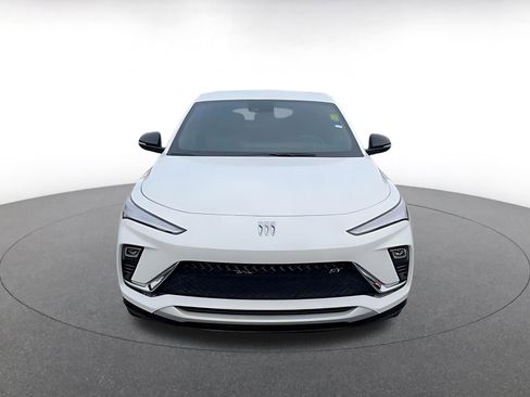 Used 2025 Buick Envista Sport Touring image 4