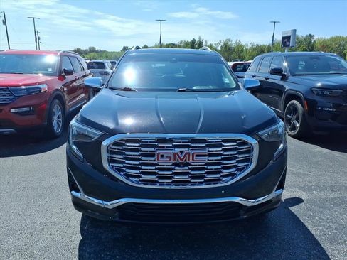 Used 2020 GMC Terrain Denali w/ Denali Premium Package image 2