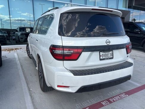 Used 2021 Nissan Armada SL w/ Midnight Edition Package image 7