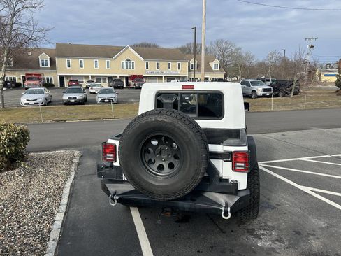 Used 2013 Jeep Wrangler Unlimited Sport image 6