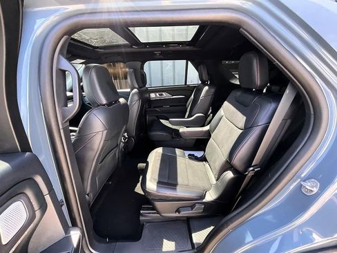 Used 2025 Ford Explorer ST w/ Sun And Sound Package AWD/4WD image 28